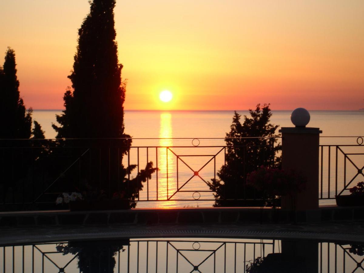 Resort Dina's Paradise 2*